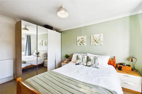 32 Woolford Way, Basingstoke, RG23 8AT