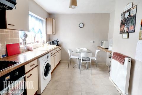 3 bedroom semi-detached house for sale, Buxton Road, Athersley