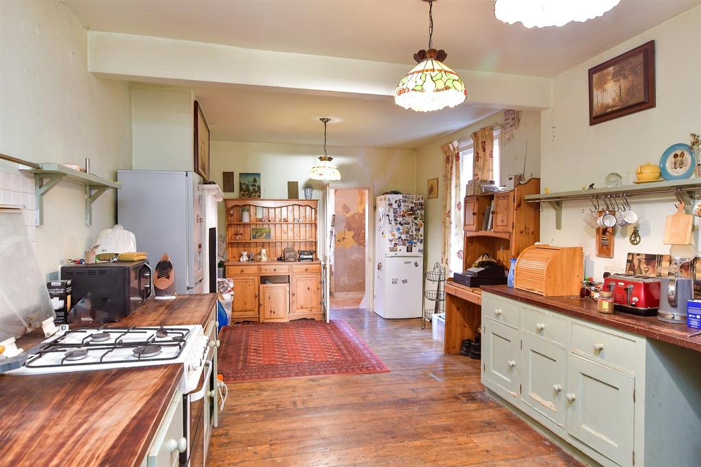 Kitchen/ Breakfast Room