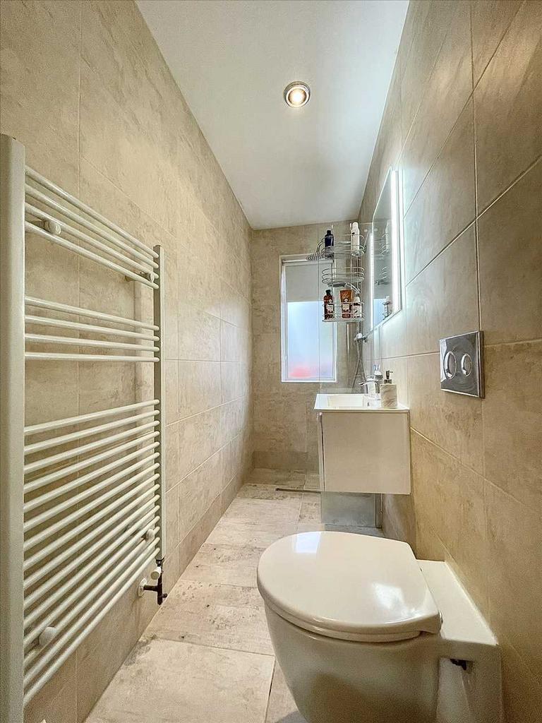 En suite wet