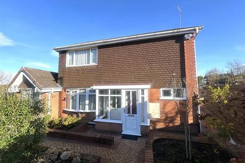 4 bedroom detached house for sale, Fairmile Road, Halesowen