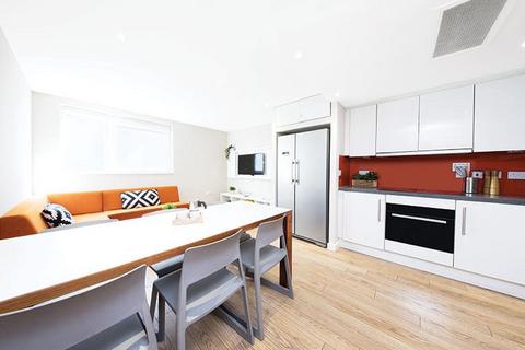 1 bedroom in a flat share to rent, 65 Leman Street, London E1