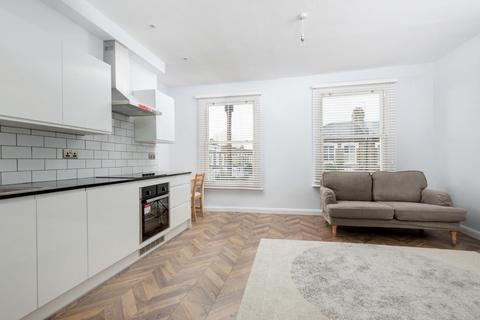 1 bedroom flat for sale, Evershot Road, Finsbury Park