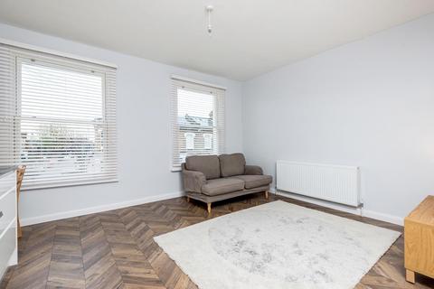 1 bedroom flat for sale, Evershot Road, Finsbury Park