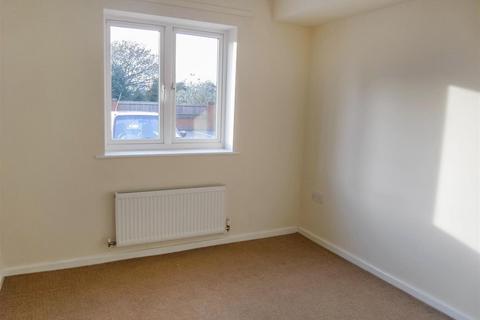 2 bedroom flat to rent, Heath End Road, Nuneaton