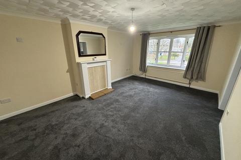 2 bedroom flat to rent, May Court, Boston