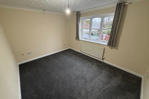 2 bedroom flat to rent, May Court, Boston