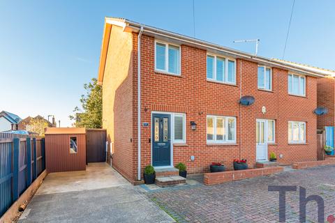 3 bedroom semi-detached house for sale, East Cowes PO32