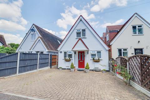 3 bedroom detached house for sale, Eastwood Old Road, Leigh-on-Sea SS9