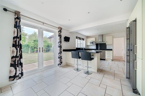 4 bedroom detached house to rent, Springdale, Wokingham RG40