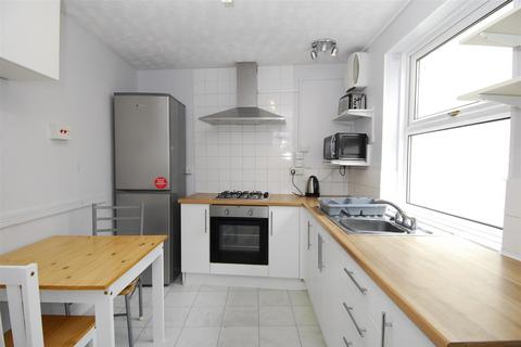 Clifton Place, Plymouth PL4