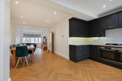 157 The Green, Welling, DA16 2PB