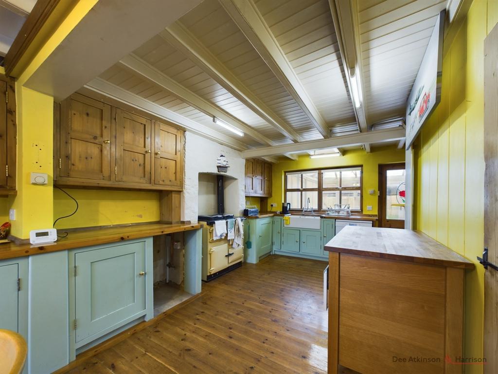 Kitchen/Dining