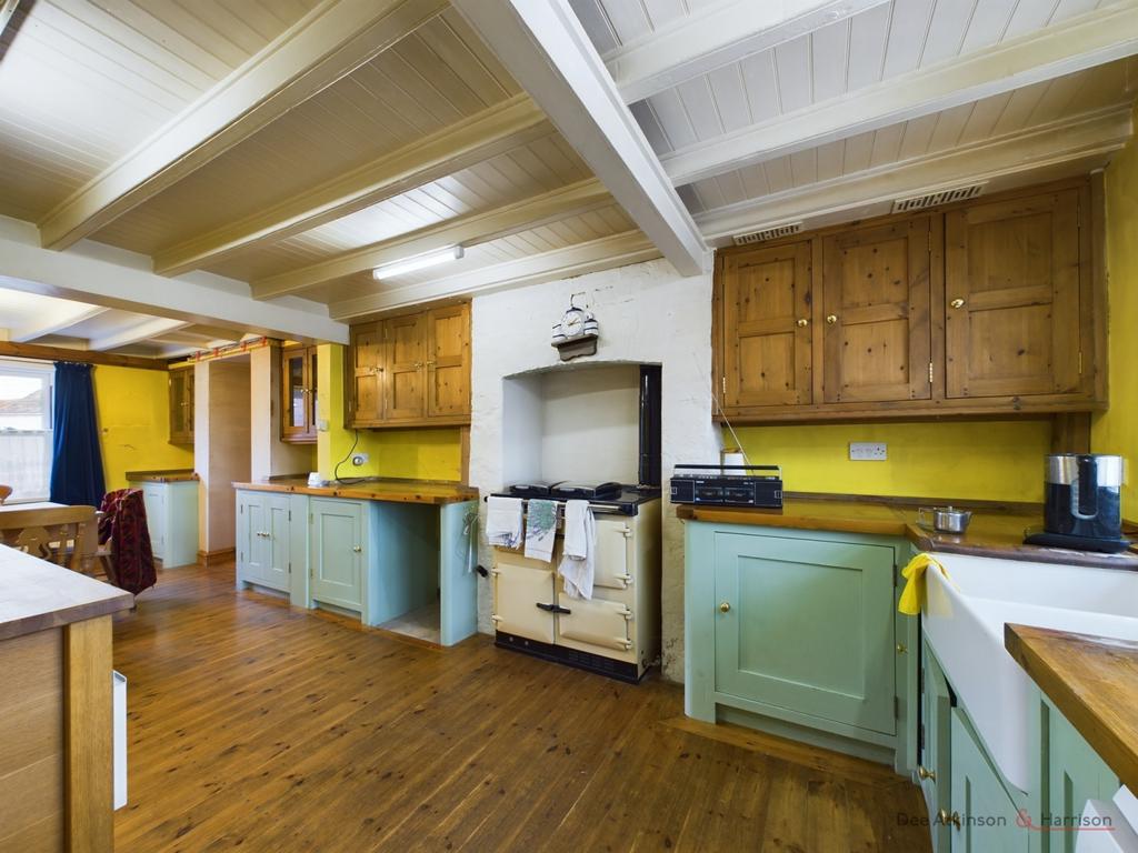 Kitchen/Dining