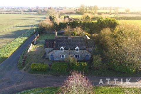 6 bedroom cottage for sale, Mill Road, Tittleshall, King's Lynn