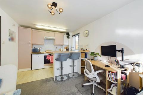 Flat 1, Stow Court Gloucester Road, Cheltenham, GL51 8ND