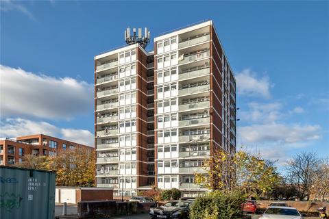 2 bedroom apartment for sale, Grove Park Road, London, SE9