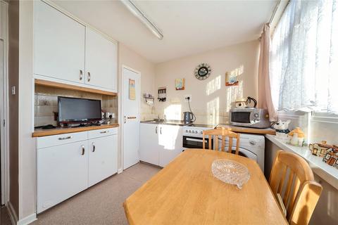 2 bedroom apartment for sale, Grove Park Road, London, SE9