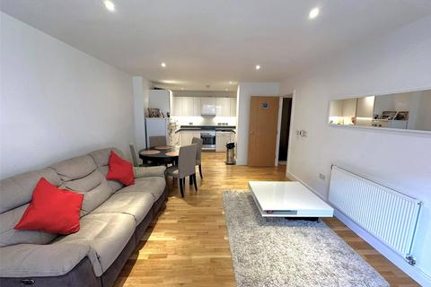 3 bedroom apartment to rent, Topaz Apartments,, Hounslow, Greater London, TW3