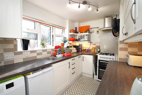 2 bedroom flat for sale, Berkeley Court, Weybridge, Surrey, KT13