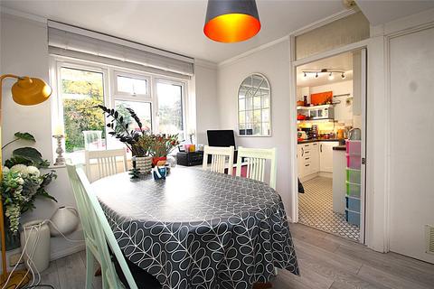 2 bedroom flat for sale, Berkeley Court, Weybridge, Surrey, KT13