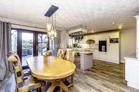8 Hall Garth, Barrow-in-furness, LA13 0QT