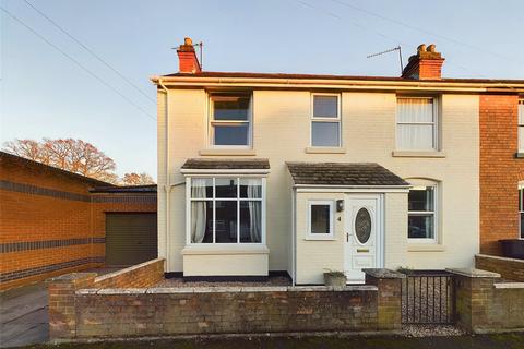 4 bedroom end of terrace house for sale, Tolladine Terrace, Tolladine Road, Worcester, Worcestershire, WR4