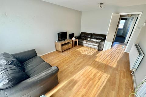 2 bedroom apartment to rent, Fairfield Close, Dunstable, LU5 4PQ