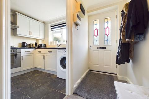 43 Claygate, Nottingham, NG3 6JX