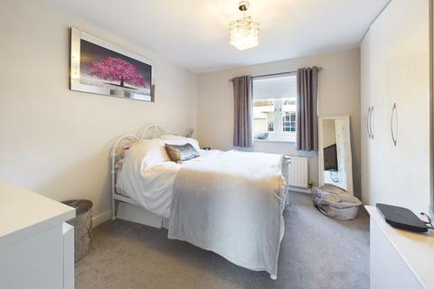 43 Claygate, Nottingham, NG3 6JX