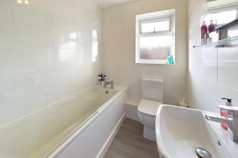 43 Claygate, Nottingham, NG3 6JX