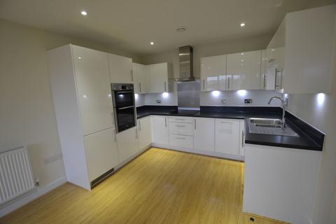 2 bedroom flat to rent, West Street, Newbury RG14