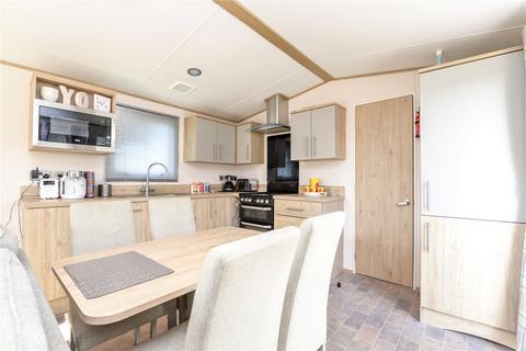 2 bedroom park home for sale, Mudeford Mews, Hoburne Naish Holiday Park, Barton On Sea, Hampshire, BH25