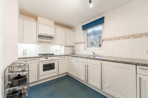 2 bedroom flat to rent, Waverley Street, Flat 1/2, Shawlands, Glasgow, G41 2EA