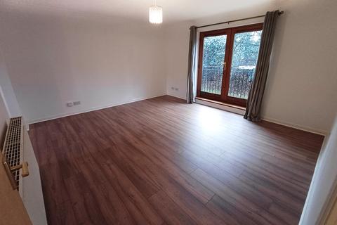 2 bedroom flat to rent, Finglen, Alloa