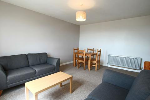 2 bedroom flat to rent, Pentland Crescent, West End, Dundee, DD2