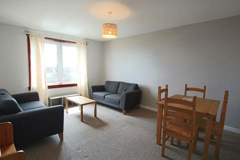 2 bedroom flat to rent, Pentland Crescent, West End, Dundee, DD2