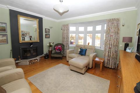 3 bedroom semi-detached bungalow for sale, Ladbrooke Drive, Potters Bar EN6