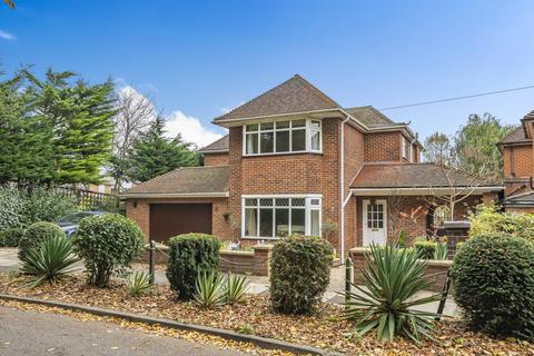 3 bedroom detached house for sale, Lakeside, Oakwood