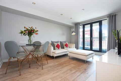 2 bedroom flat to rent, Cottage Road, Islington, London, N7