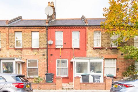 3 bedroom flat to rent, Moselle Avenue, N22, Wood Green, London, N22