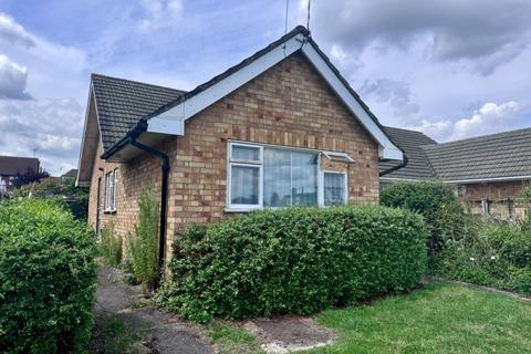 2 bedroom semi-detached house for sale, Hengist Gardens, Wickford SS11