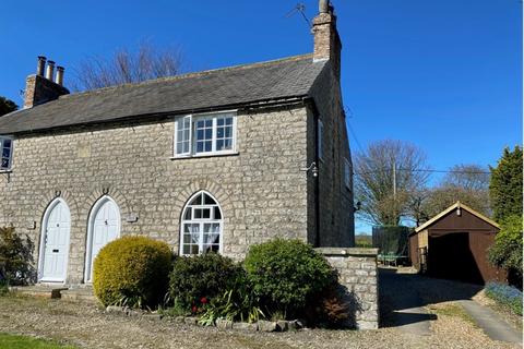 2 bedroom semi-detached house to rent, Langton YO17