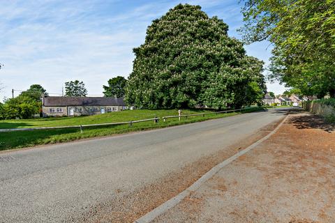 2 bedroom semi-detached house to rent, Langton YO17