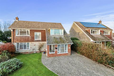 5 bedroom detached house for sale, Field Close, Seaford