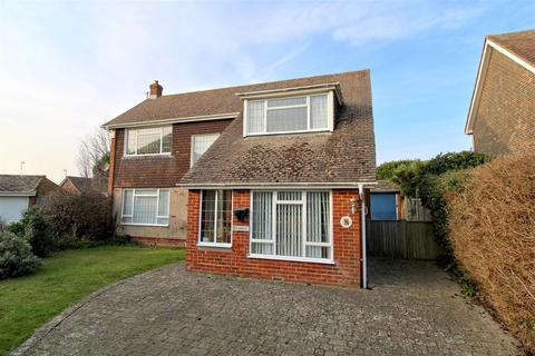 4 bedroom detached house for sale, Field Close, Seaford