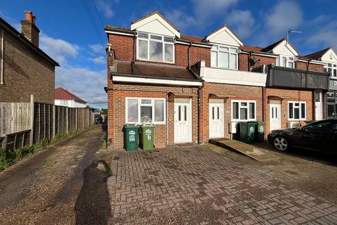 1 bedroom maisonette for sale, Feltham Road, Ashford TW15