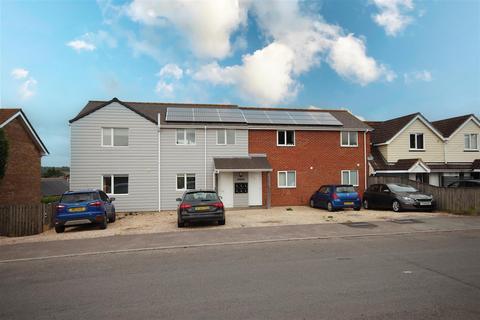 1 bedroom apartment to rent, Lower Buckland Road, Lymington