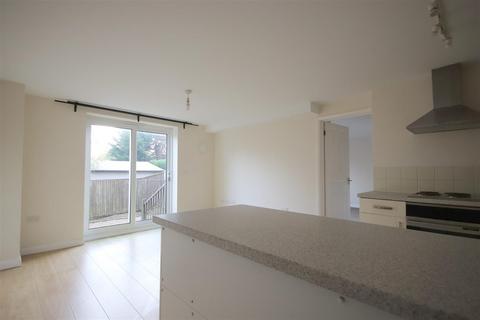 1 bedroom apartment to rent, Lower Buckland Road, Lymington