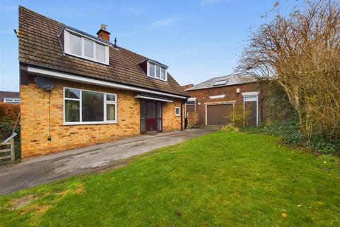 3 bedroom detached house for sale, 8 Paddock Close, Norton, Malton